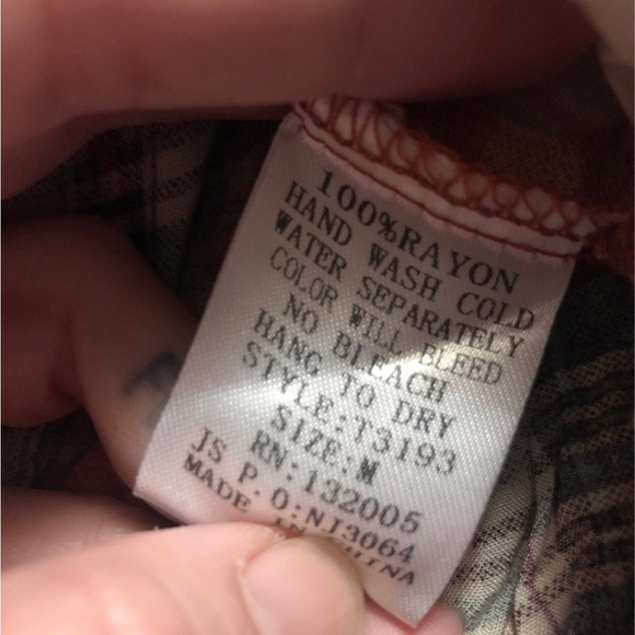 Entro button up - Picture 5 of 6